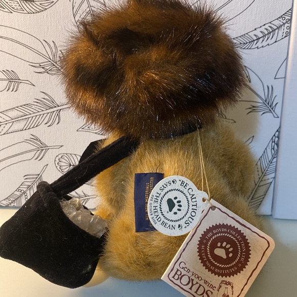 HOLIDAY SALE!! Boyds Bear Plush Ivanna Spendalot “Born to Shop” Holiday Gift - Picture 2 of 6